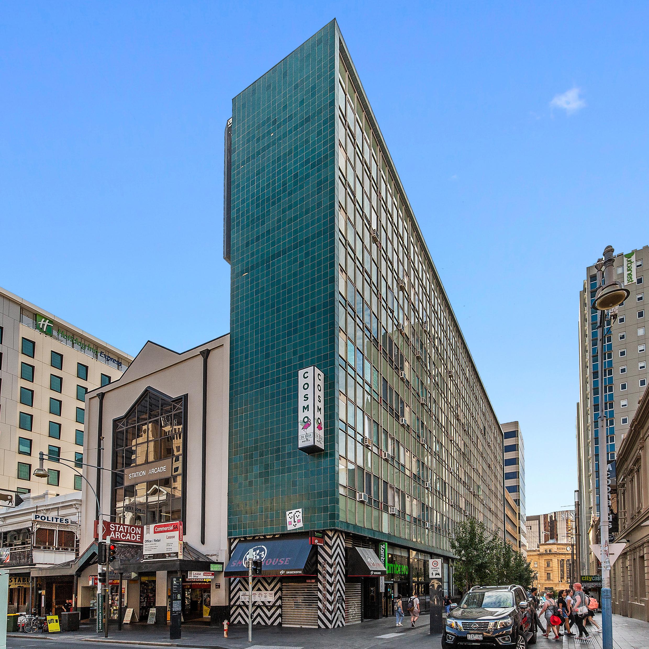 Cosmo On Bank Hotel Adelaide Exterior photo